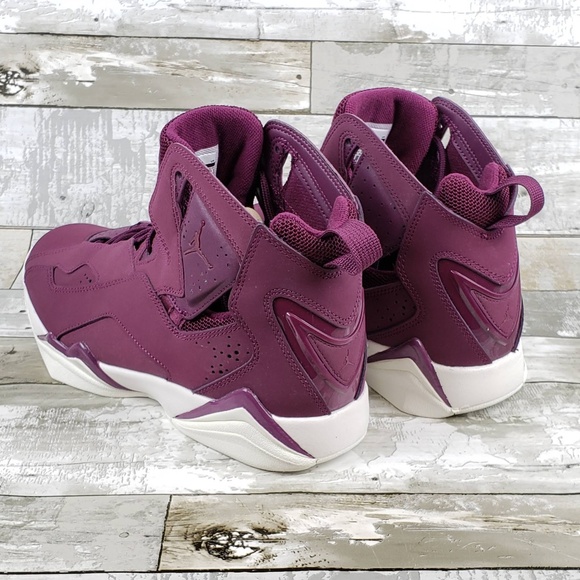Jordan True Flight Mens Basketball Shoe Red Maroon - Picture 6 of 8